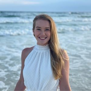 Meet your Posher, Avery